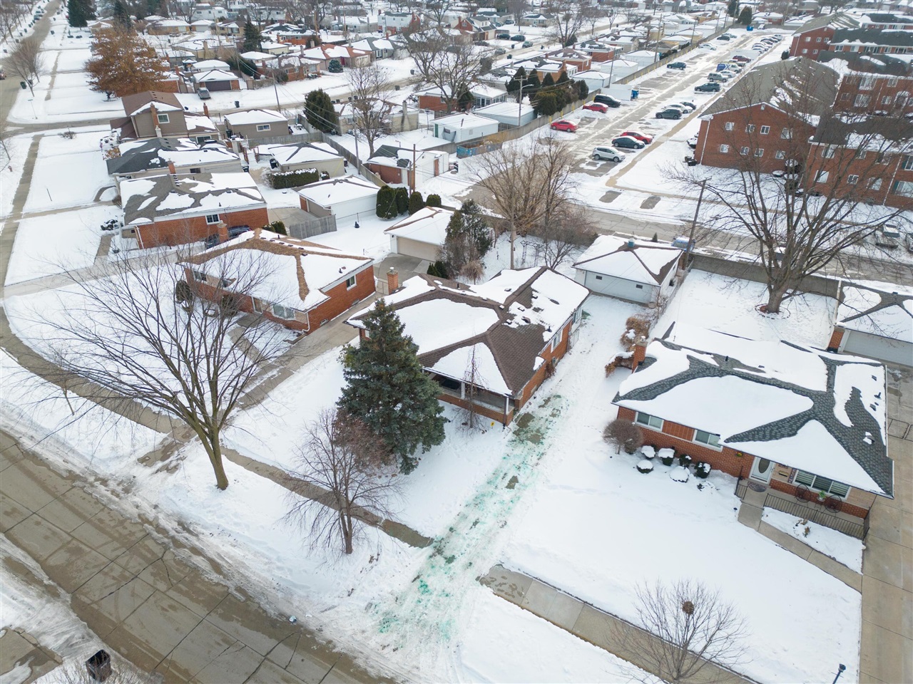 34617 Greentrees Road, Sterling Heights, MI, 48312-5516