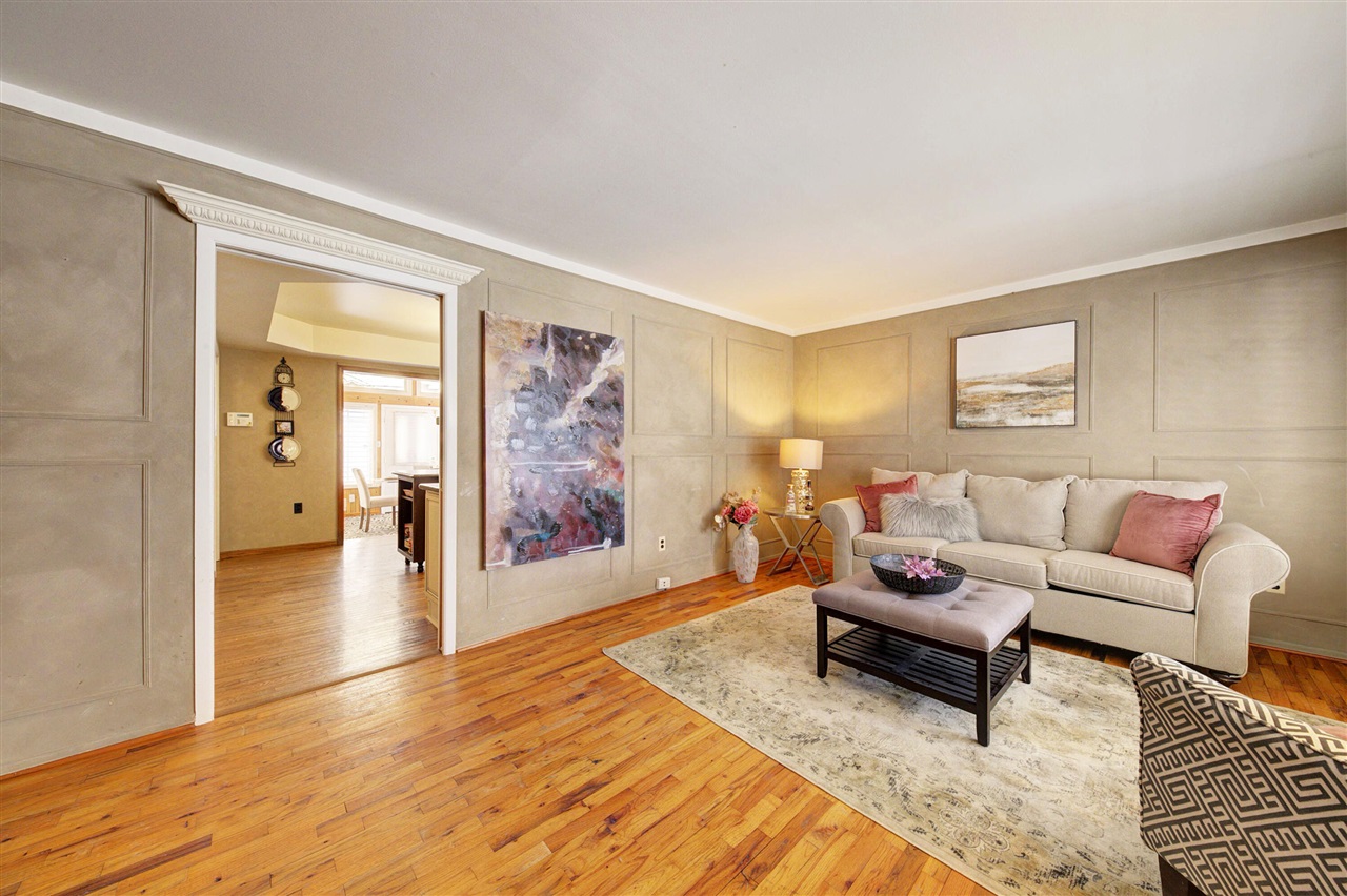 34617 Greentrees Road, Sterling Heights, MI, 48312-5516