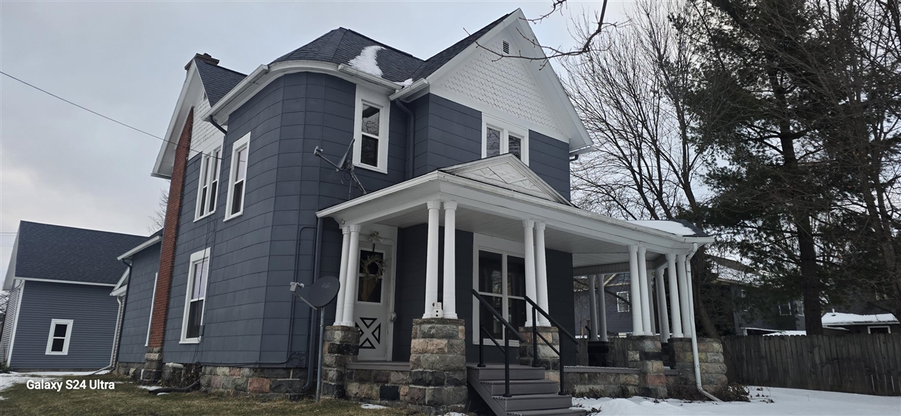 Homes for sale in Charlotte, MI | 218 S Oliver St, Charlotte, MI 48813 | MLS# 70514930