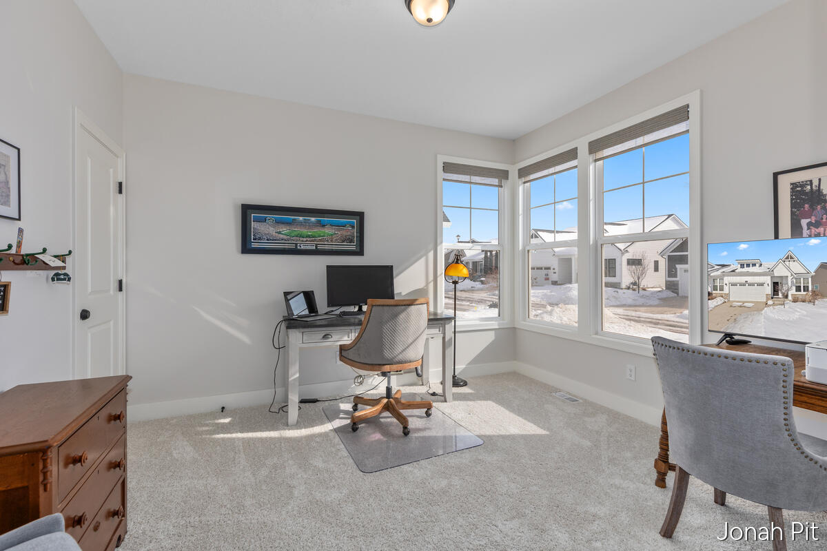 Homes for sale in Jenison, MI | 3093 Brayridge Dr, Jenison, MI 49428 | MLS# 70514931