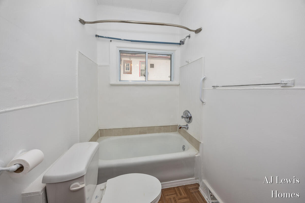 510 La Grave Avenue, Grand Rapids, MI, 49503-5223