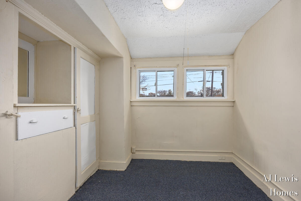 510 La Grave Avenue, Grand Rapids, MI, 49503-5223