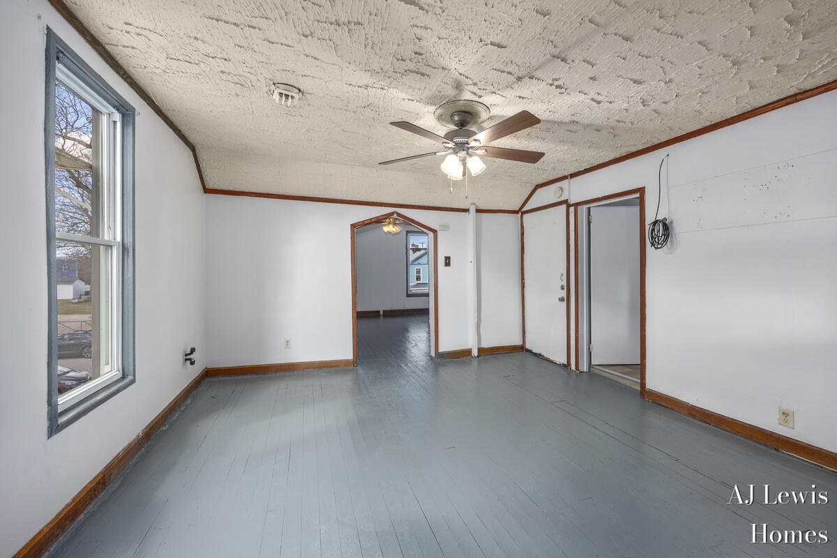 510 La Grave Avenue, Grand Rapids, MI, 49503-5223