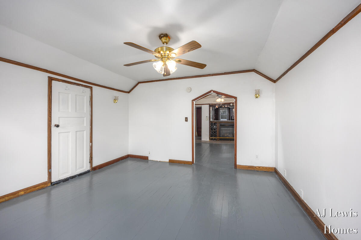 510 La Grave Avenue, Grand Rapids, MI, 49503-5223