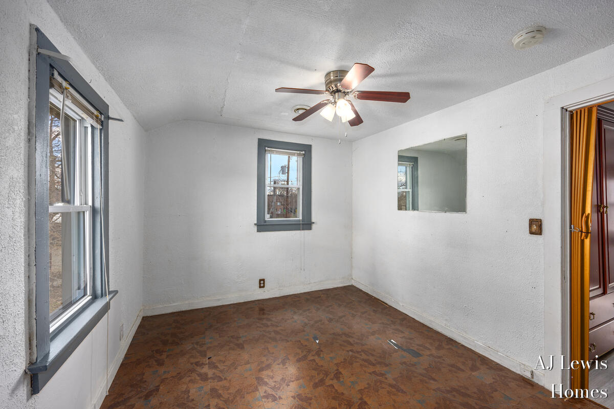 510 La Grave Avenue, Grand Rapids, MI, 49503-5223