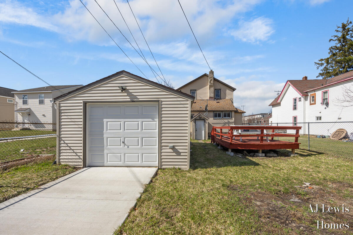 510 La Grave Avenue, Grand Rapids, MI, 49503-5223