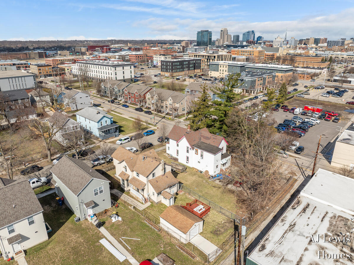 510 La Grave Avenue, Grand Rapids, MI, 49503-5223