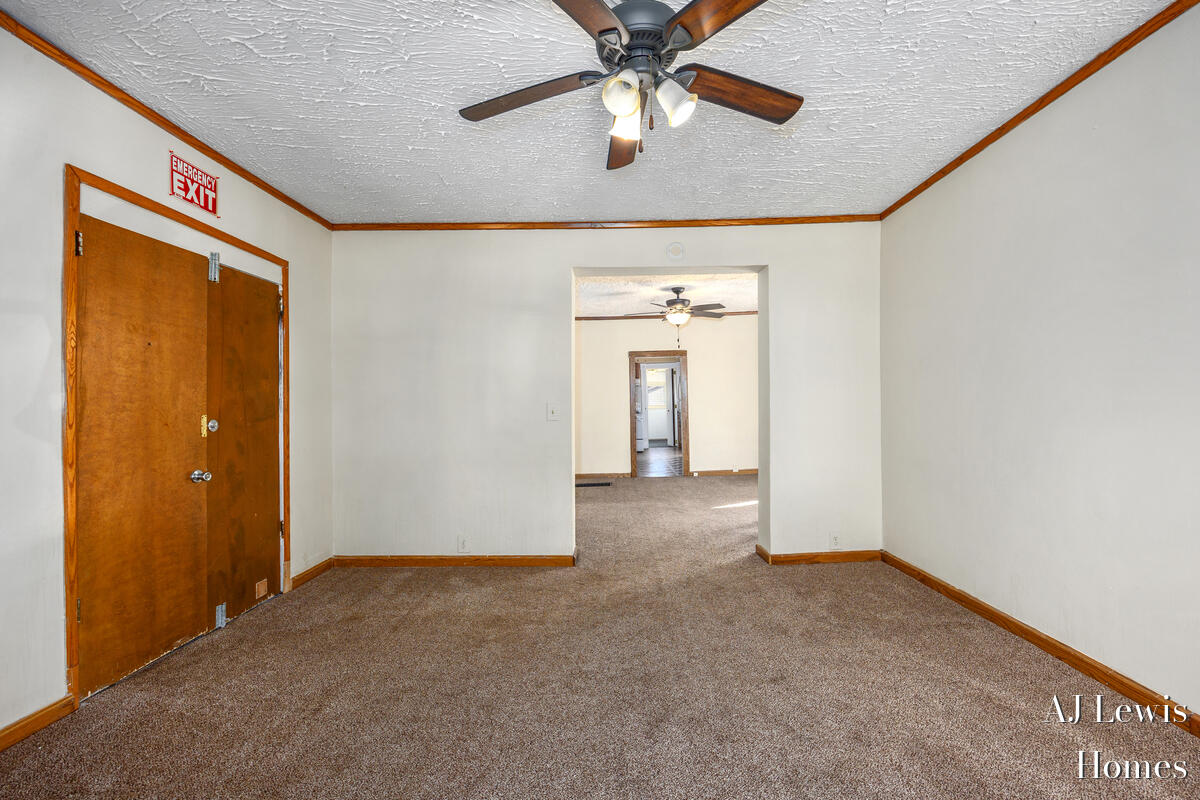 510 La Grave Avenue, Grand Rapids, MI, 49503-5223