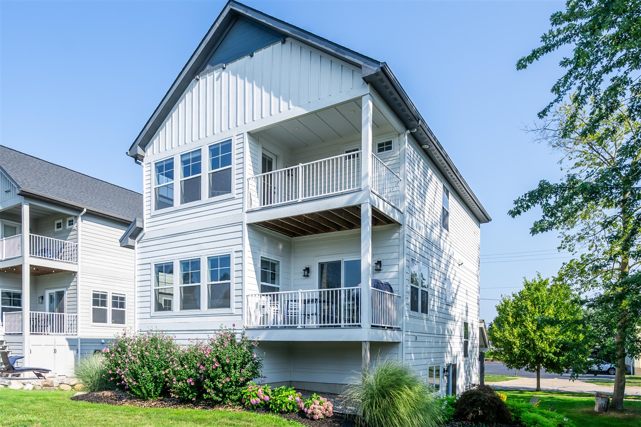 118 Elkenburg Street UNIT&nbsp;20, South Haven, MI, 49090