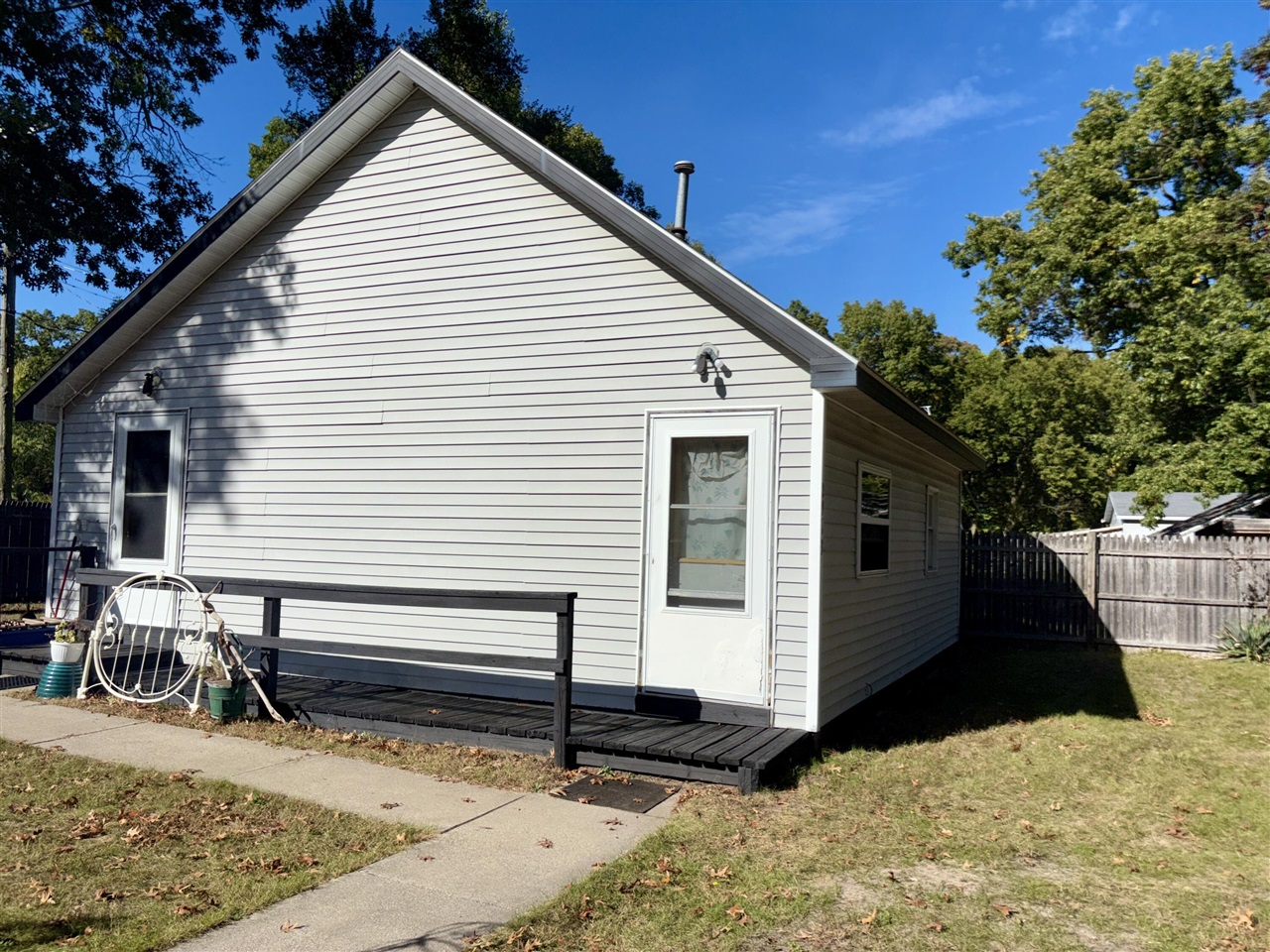 2973 Valk Street, Norton Shores, MI, 49444-2407