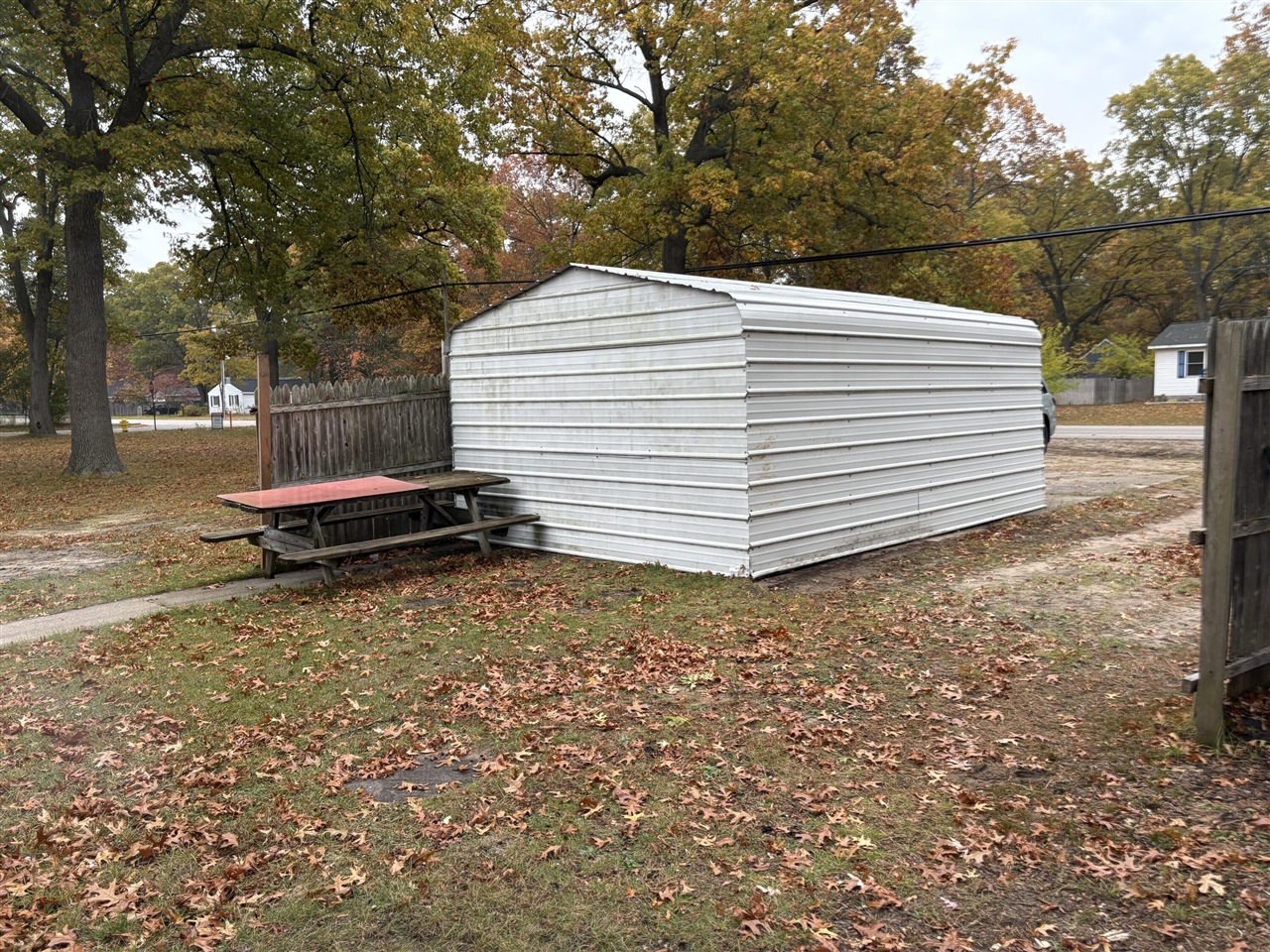 2973 Valk Street, Norton Shores, MI, 49444-2407