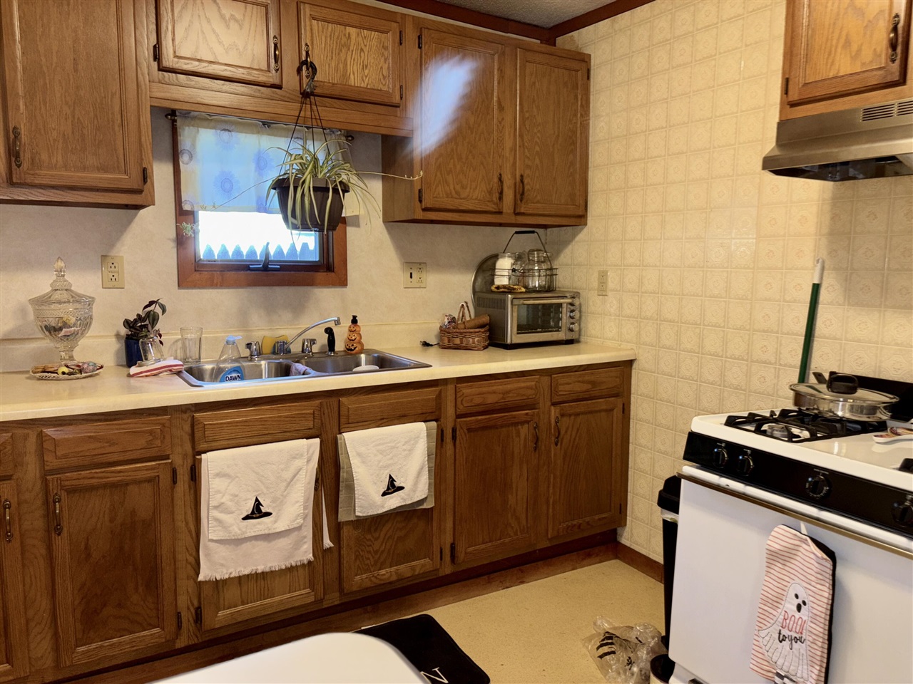 2973 Valk Street, Norton Shores, MI, 49444-2407