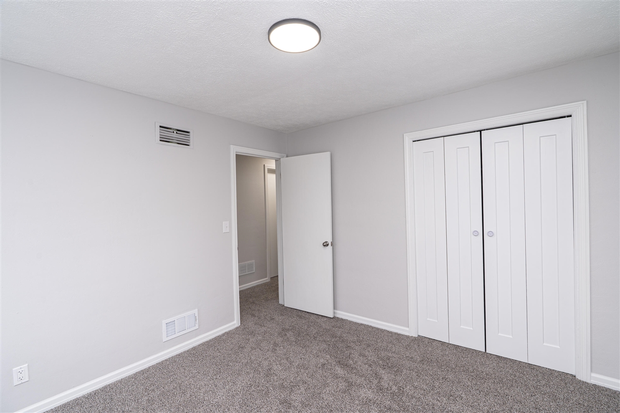 1060 Green Street, Muskegon, MI, 49442-4145