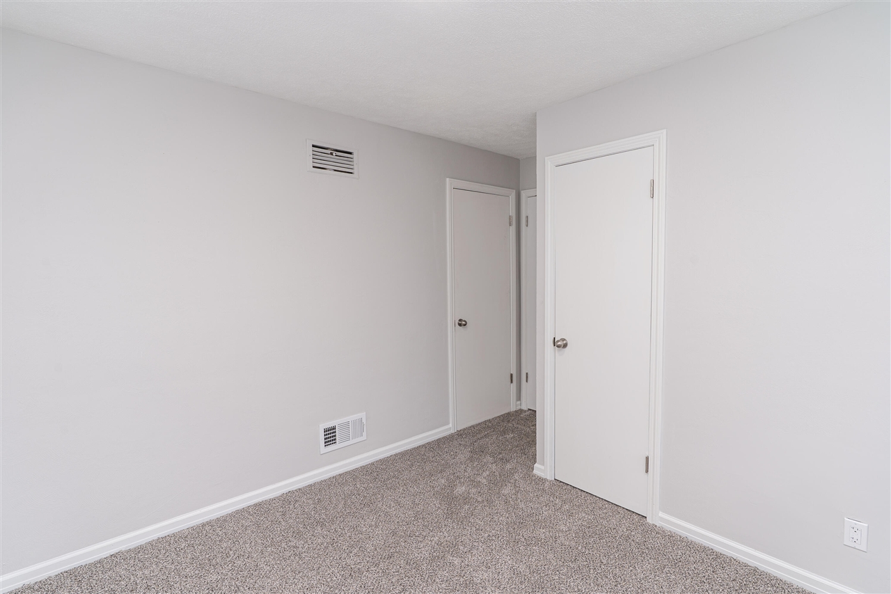 1060 Green Street, Muskegon, MI, 49442-4145