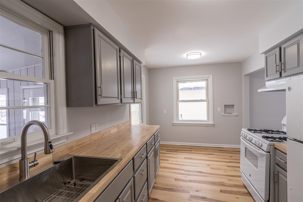 1060 Green Street, Muskegon, MI, 49442-4145