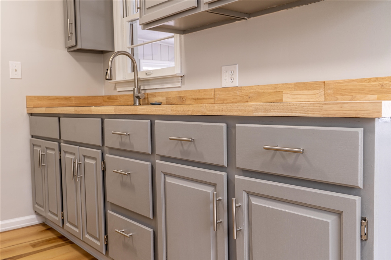 1060 Green Street, Muskegon, MI, 49442-4145