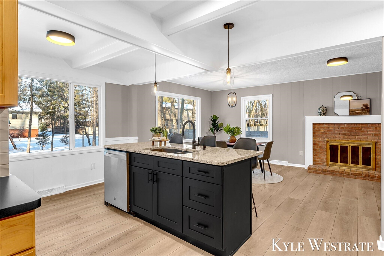 7361 Sheffield Drive, Ada, MI, 49301-9240