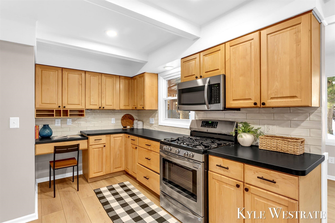 7361 Sheffield Drive, Ada, MI, 49301-9240