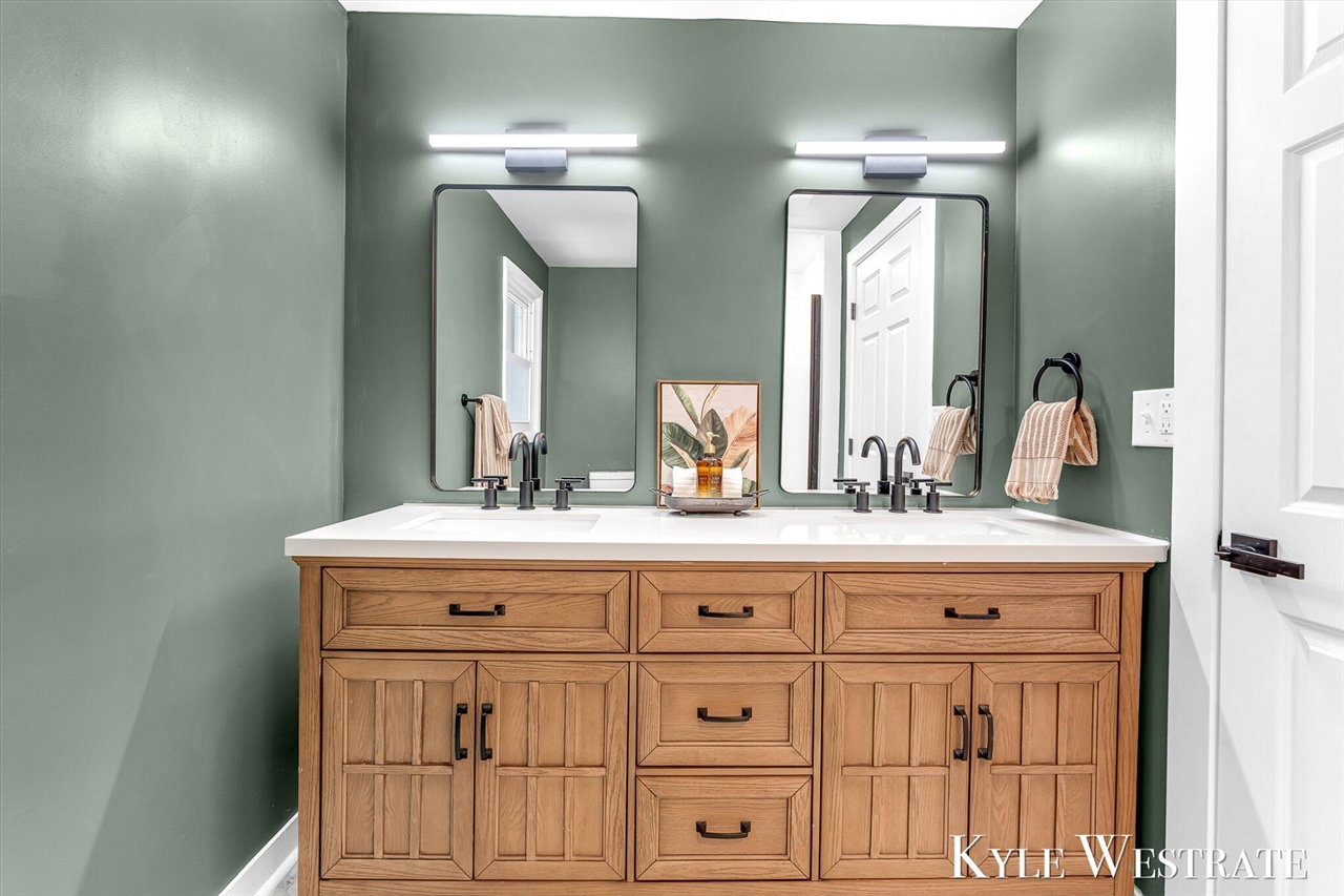 7361 Sheffield Drive, Ada, MI, 49301-9240