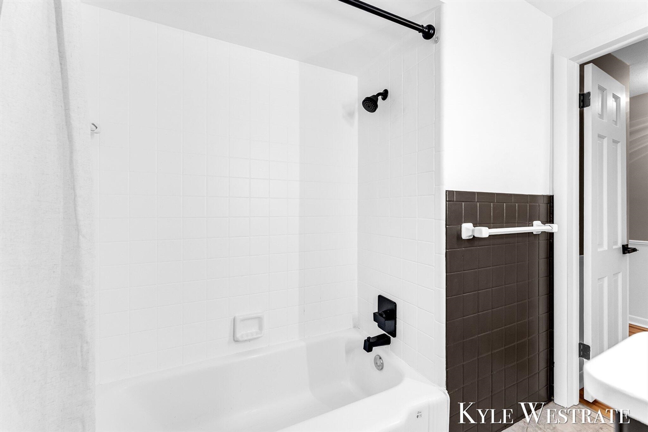 7361 Sheffield Drive, Ada, MI, 49301-9240