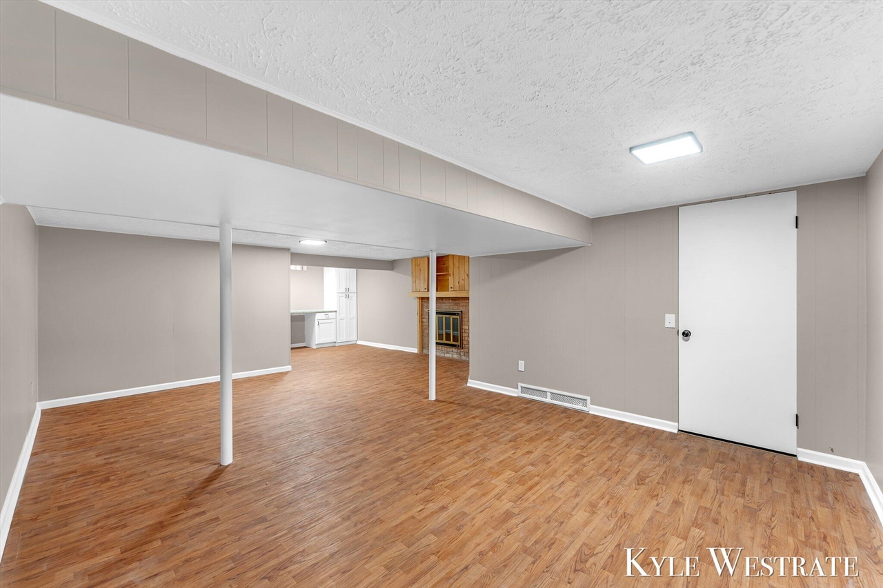 7361 Sheffield Drive, Ada, MI, 49301-9240