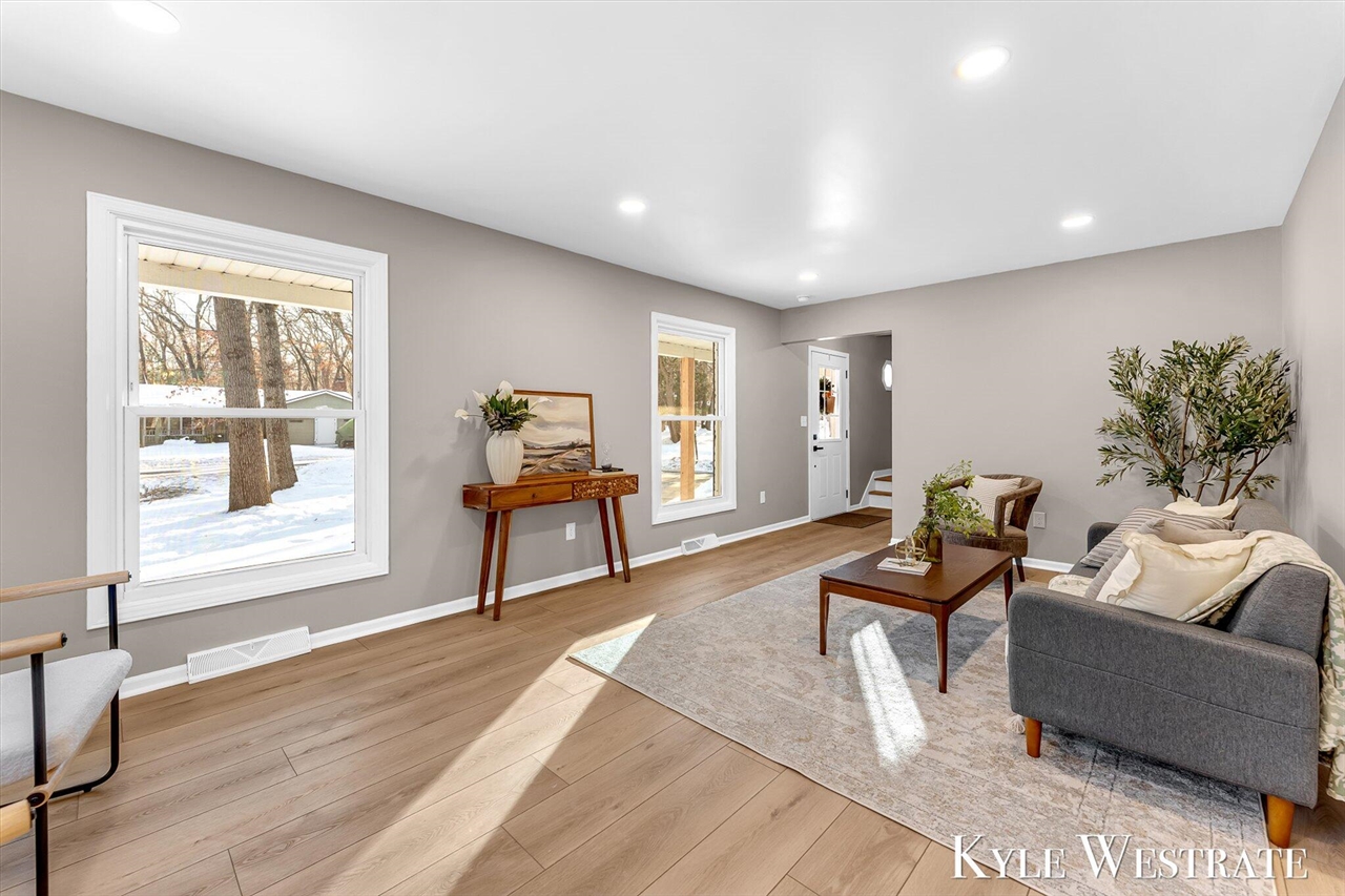 7361 Sheffield Drive, Ada, MI, 49301-9240