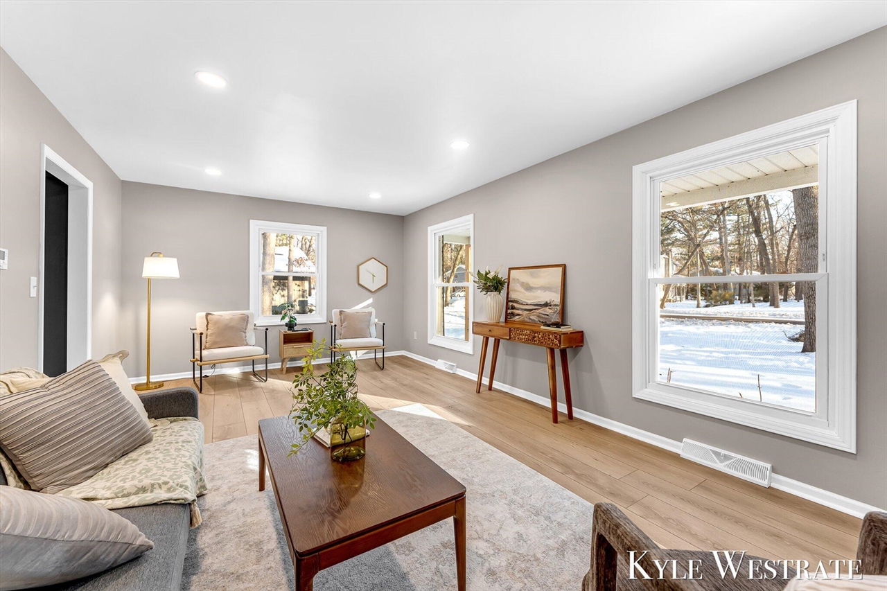 7361 Sheffield Drive, Ada, MI, 49301-9240