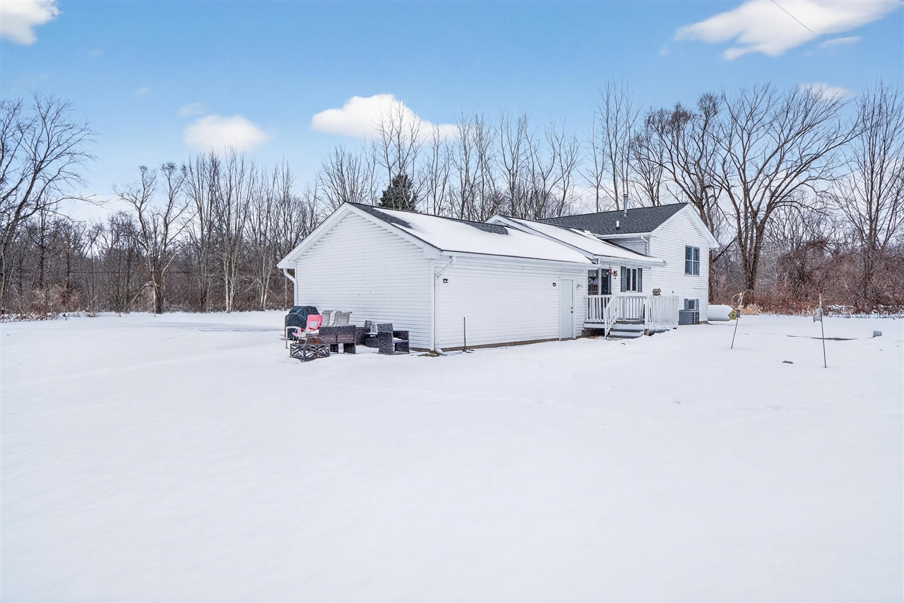 1150 Losey Road, Rives Junction, MI, 49277-9762