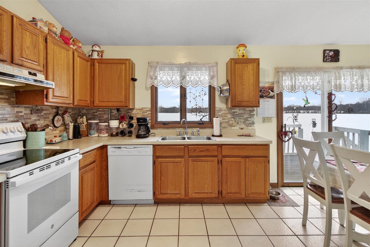 1150 Losey Road, Rives Junction, MI, 49277-9762