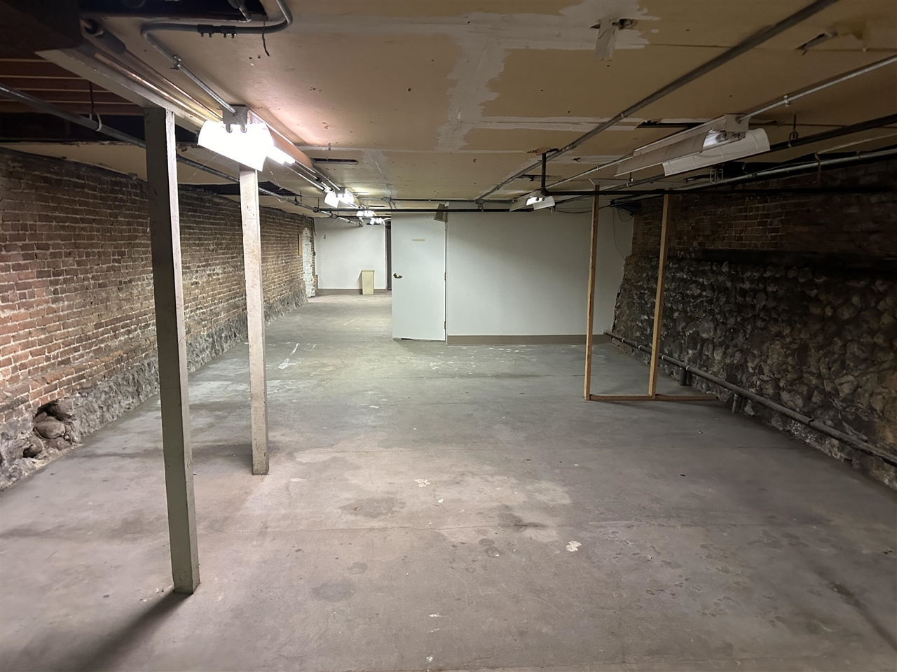 348 N Burdick Street, Kalamazoo, MI, 49007-3830