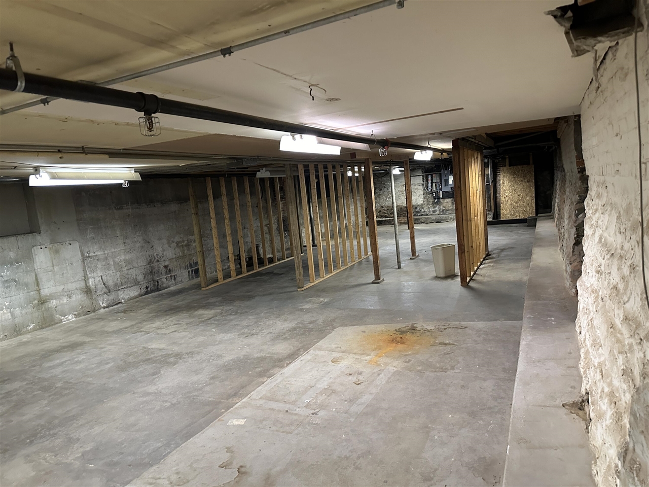 348 N Burdick Street, Kalamazoo, MI, 49007-3830