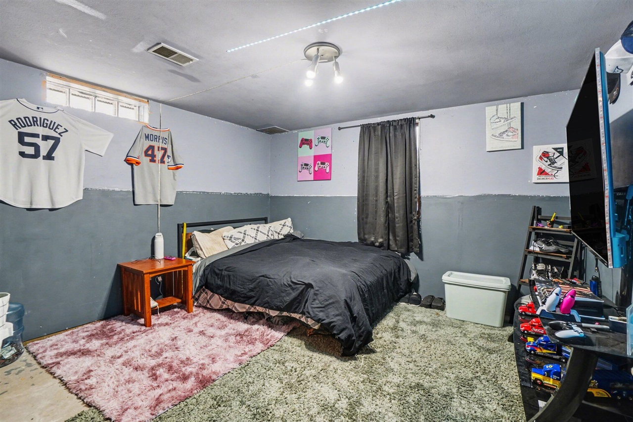 1950 Ora Street, Muskegon, MI, 49445-1624