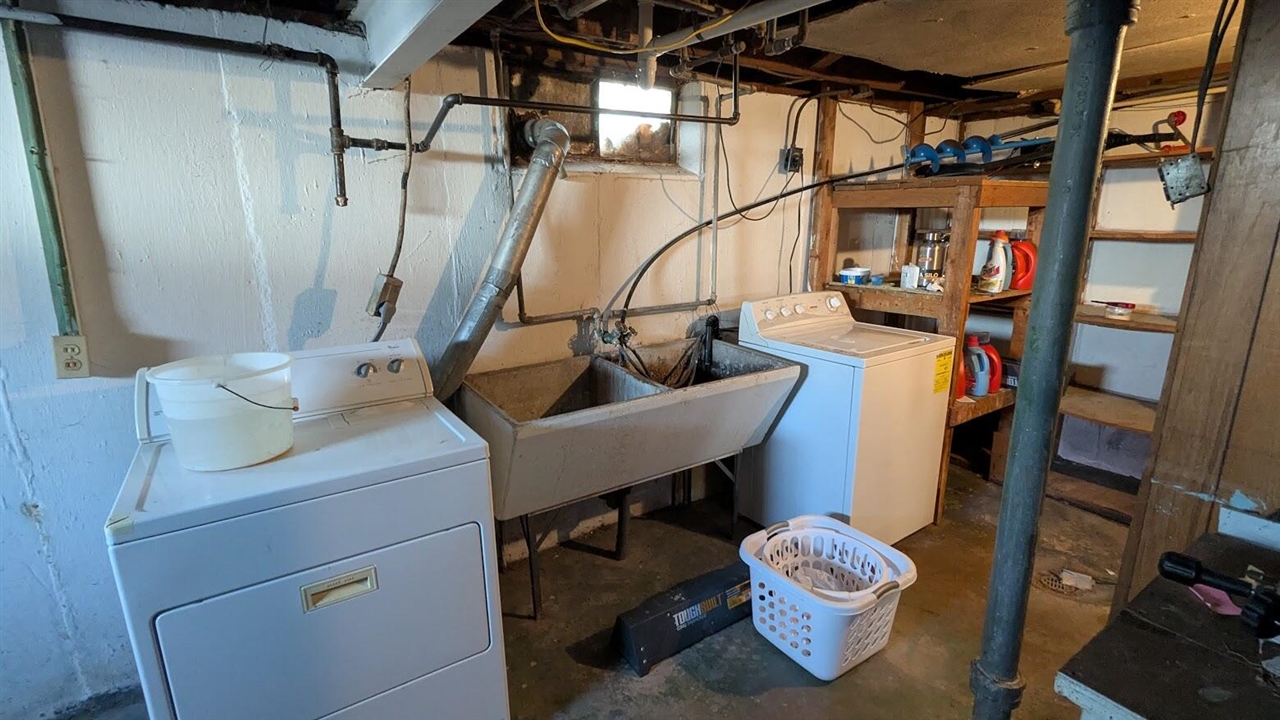 Homes for sale in Sturgis, MI | 1112 Tulip Dr, Sturgis, MI 49091 | MLS# 70515109