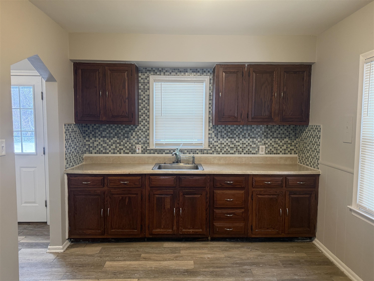 6237 Inkster Road, Taylor, MI, 48180-1016