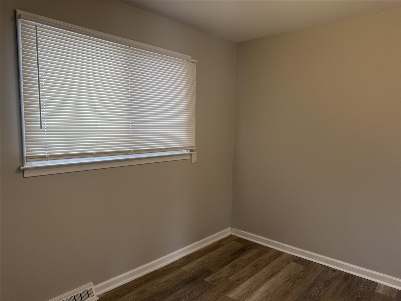 6237 Inkster Road, Taylor, MI, 48180-1016