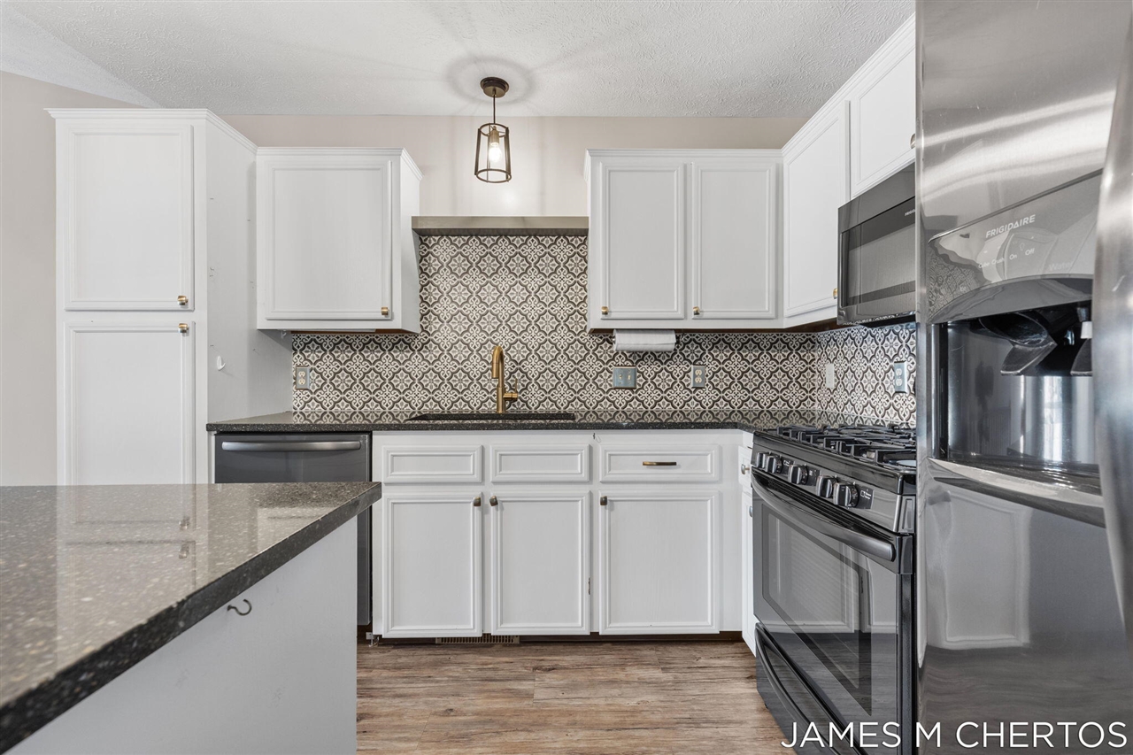 2898 Parkside Drive UNIT&nbsp;40, Jenison, MI, 49428-9171