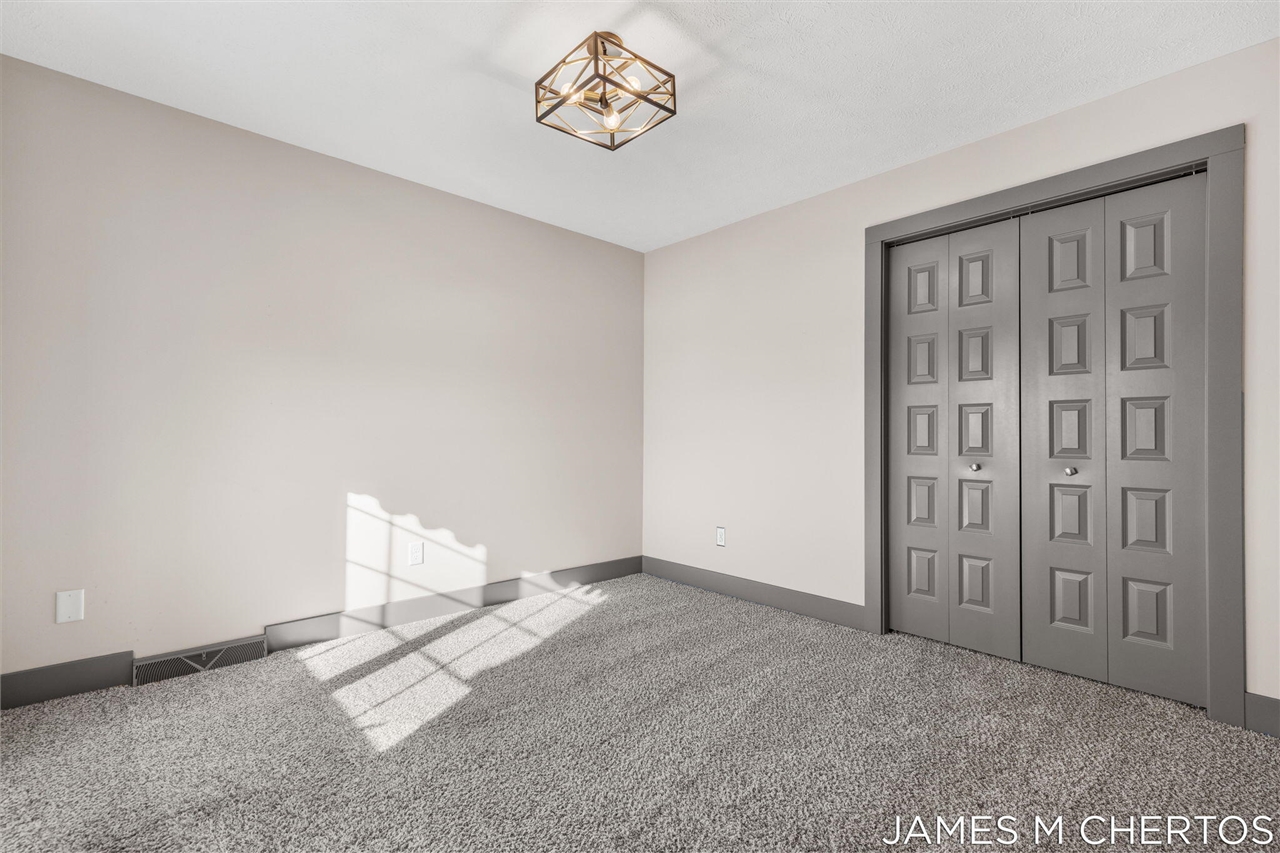 2898 Parkside Drive UNIT&nbsp;40, Jenison, MI, 49428-9171