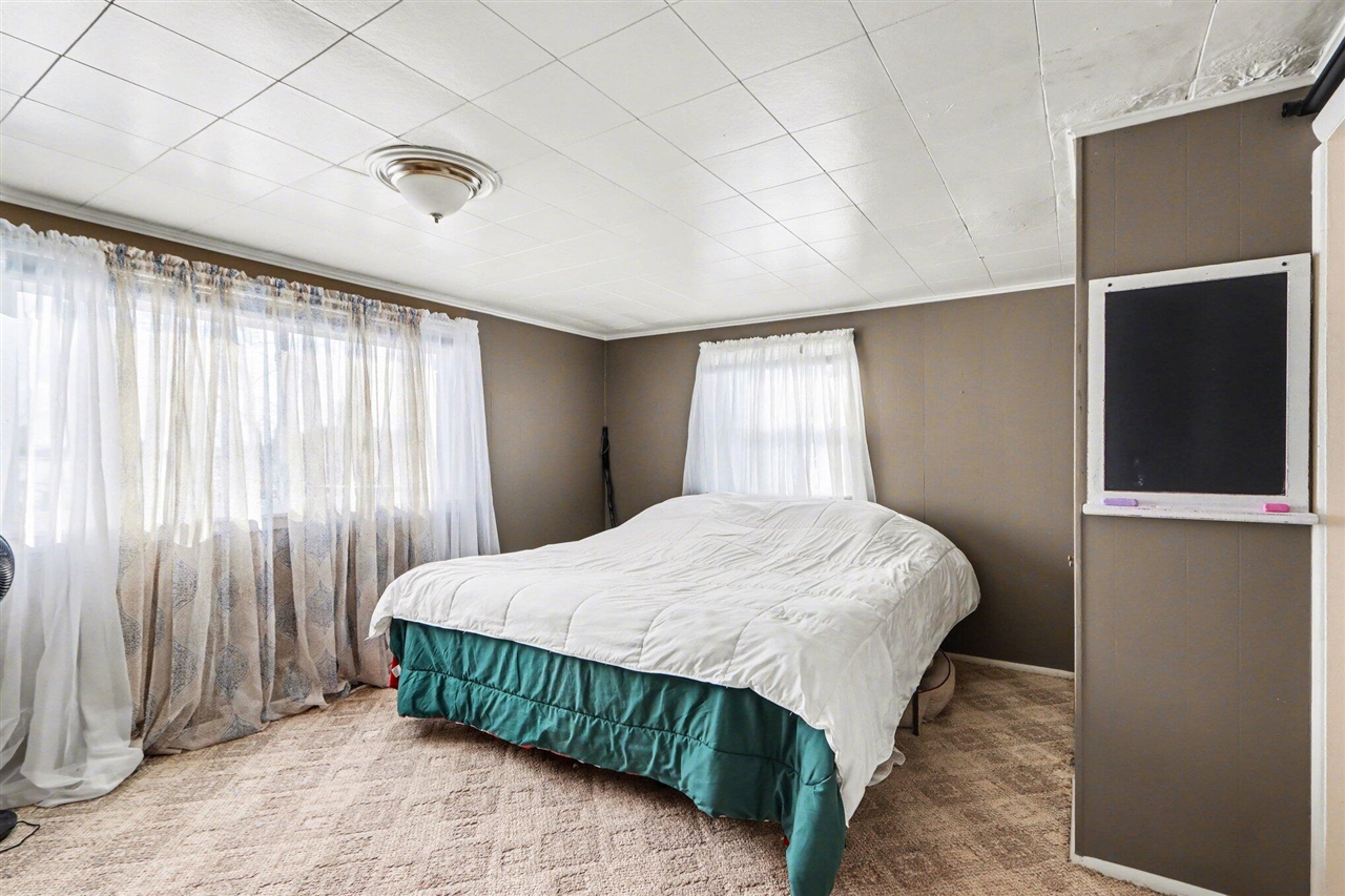 130 South Street, Schoolcraft, MI, 49087-9715