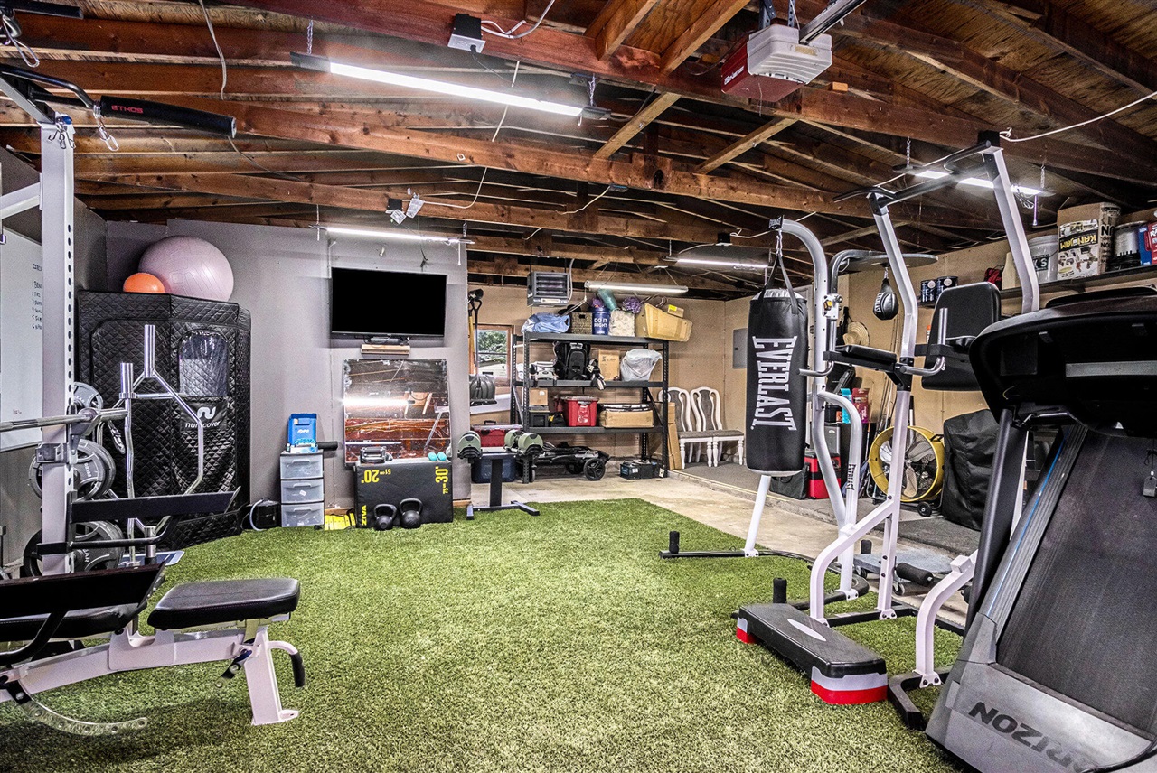 6939 Alden Nash Avenue, Alto, MI, 49302-9682