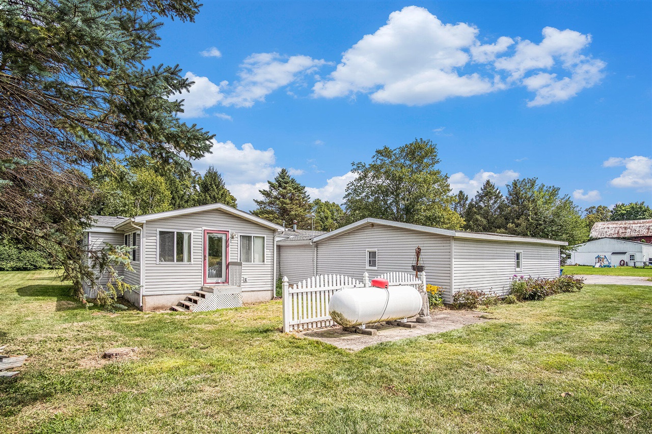 6939 Alden Nash Avenue, Alto, MI, 49302-9682