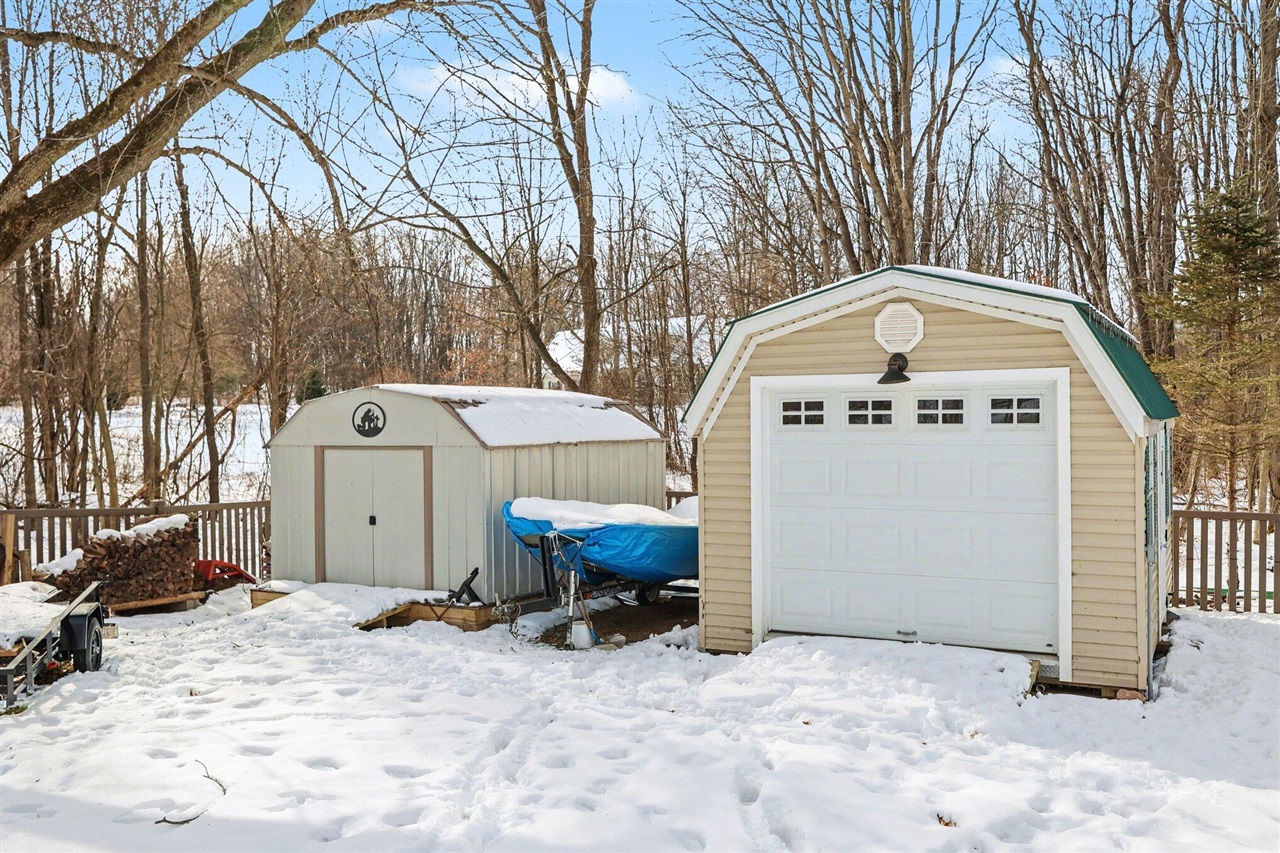 11754 E Drive, Ceresco, MI, 49033