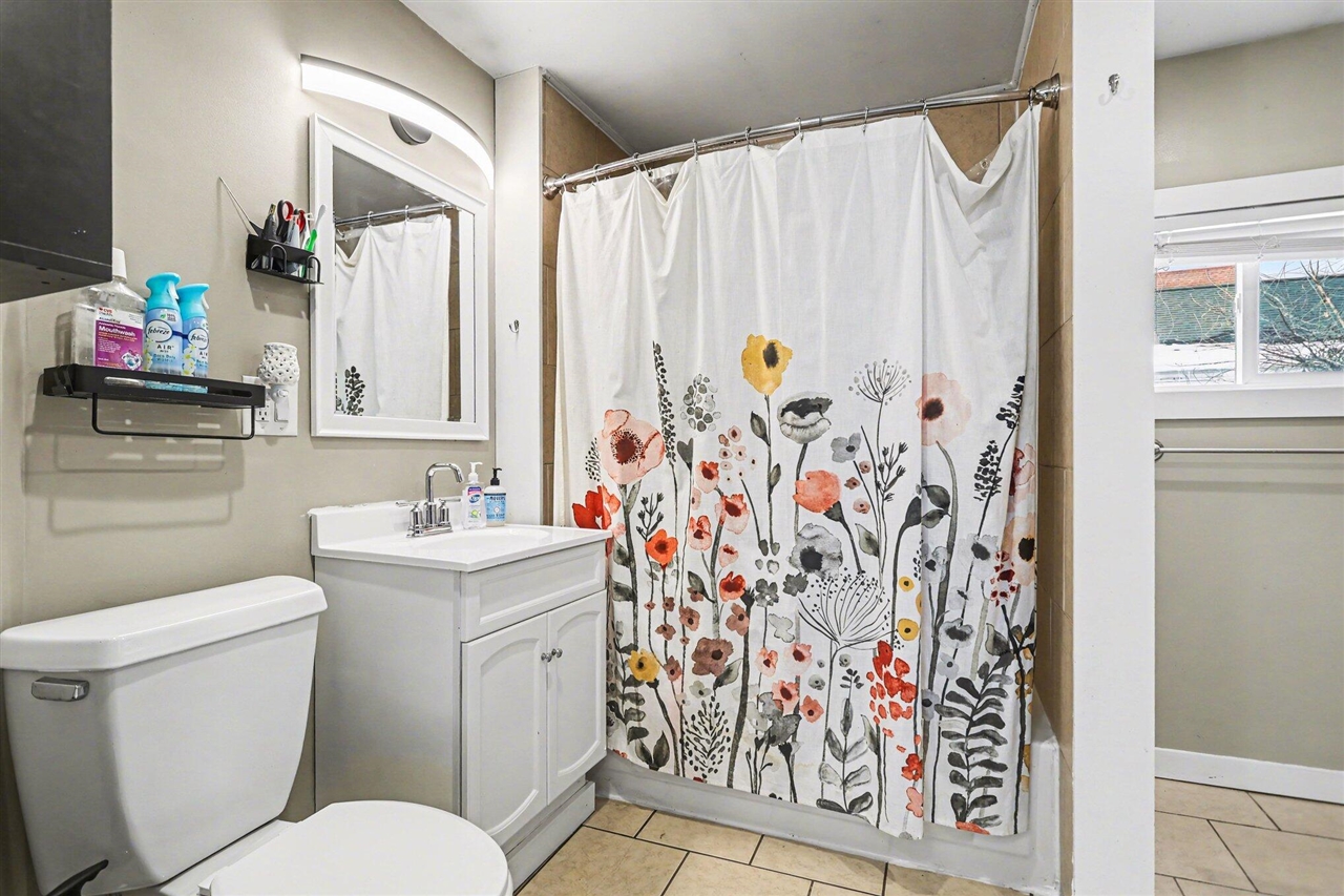 99 Winter Street, Battle Creek, MI, 49015-2127