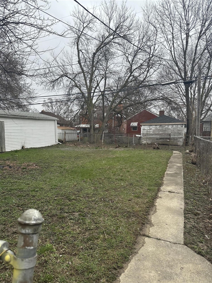 8510 Lauder Street, Detroit, MI, 48228-2422