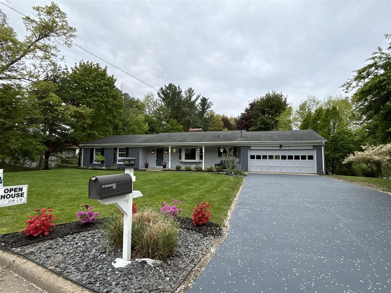 2134 Sycamore Lane, Kalamazoo, MI, 49008-2032