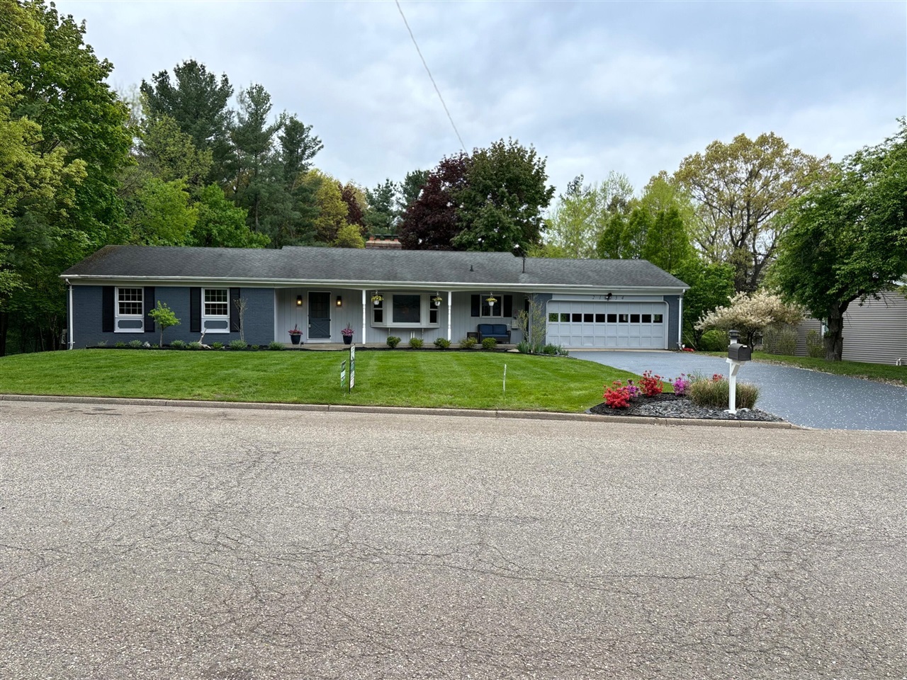 2134 Sycamore Lane, Kalamazoo, MI, 49008-2032