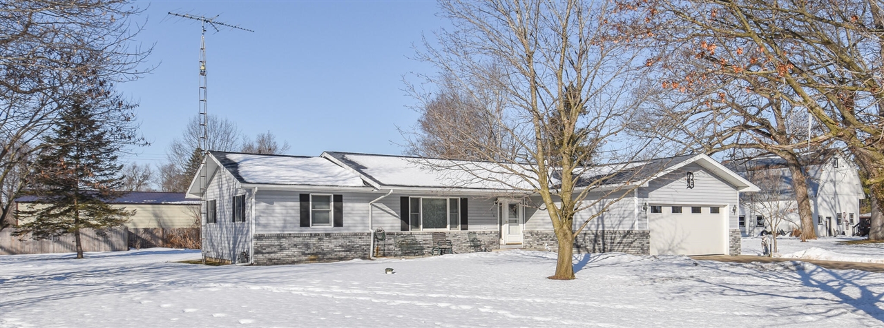 Homes for sale in Montgomery, MI | 316 S Main St, Montgomery, MI 49255 | MLS# 70515239