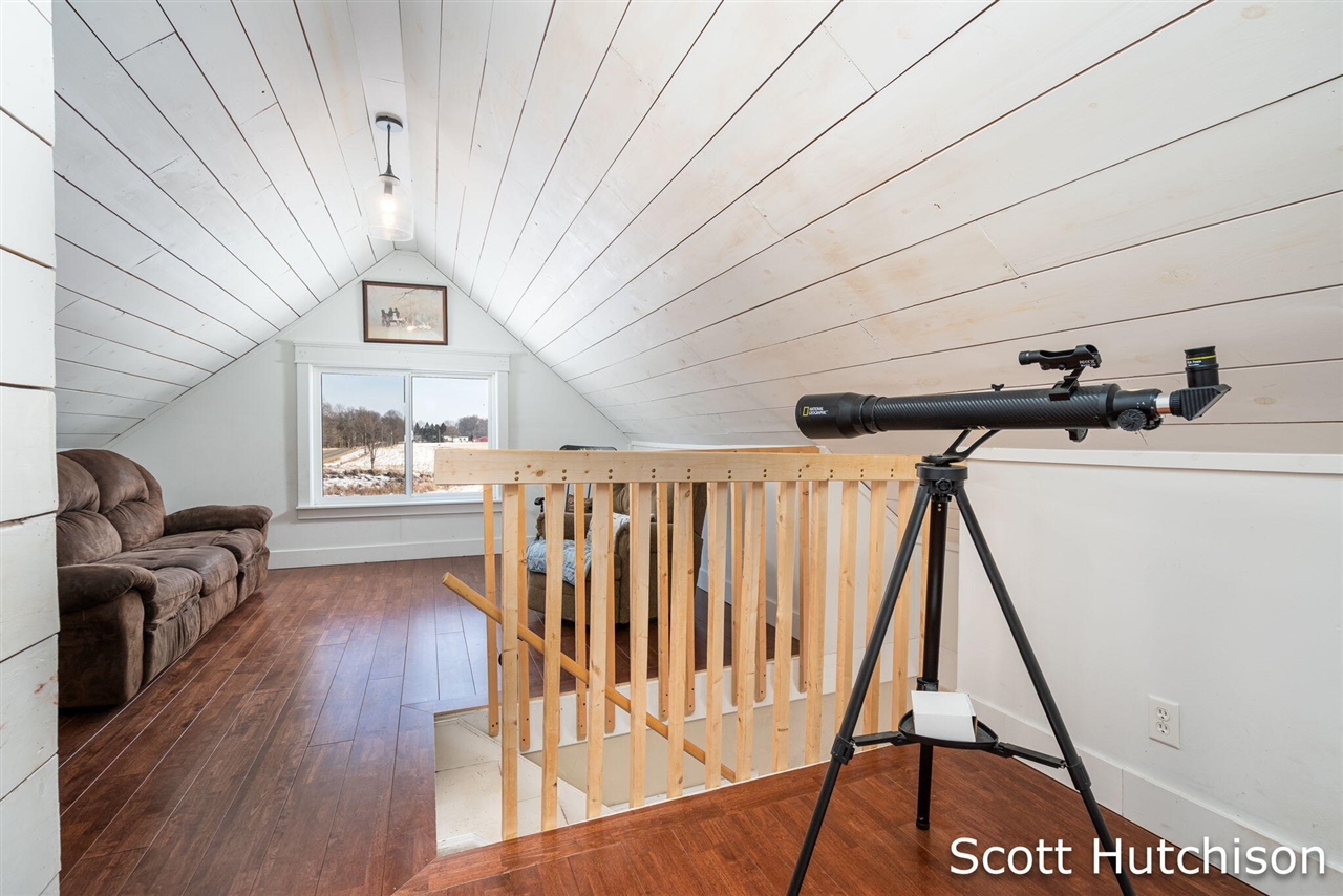 1300 E Coral Road, Edmore, MI, 48829-8319