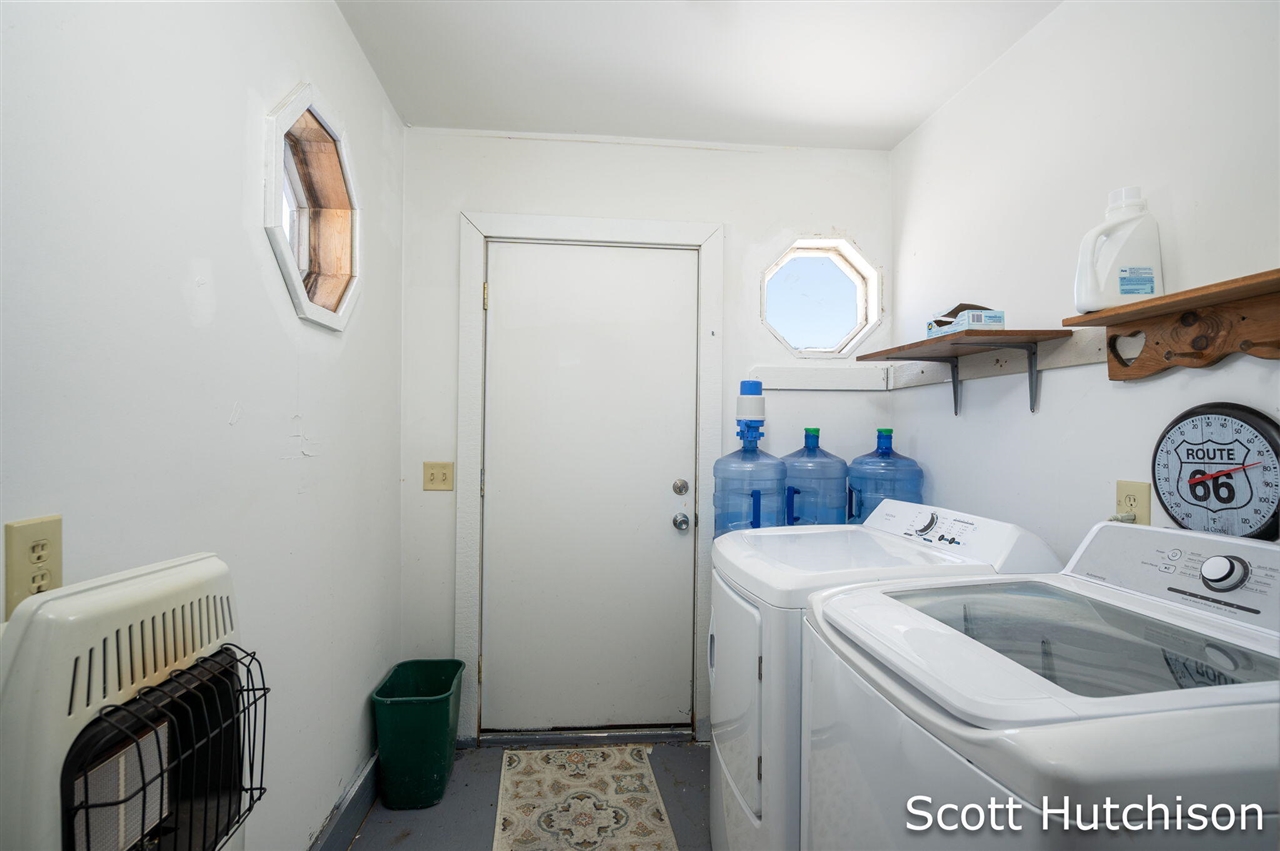 1300 E Coral Road, Edmore, MI, 48829-8319