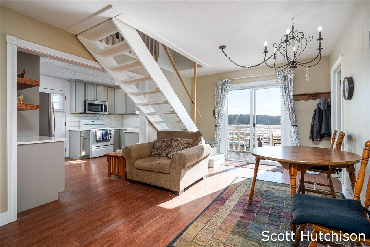 1300 E Coral Road, Edmore, MI, 48829-8319