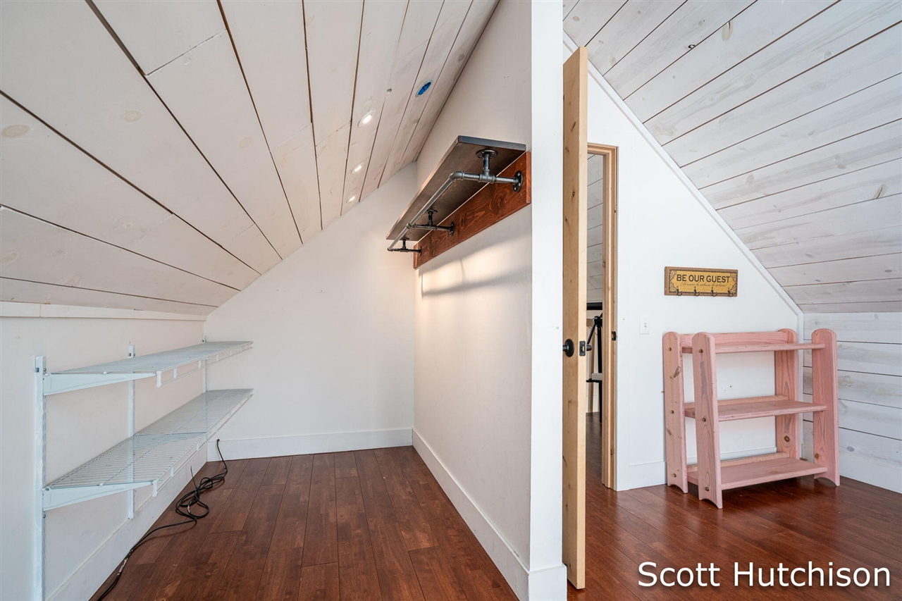 1300 E Coral Road, Edmore, MI, 48829-8319